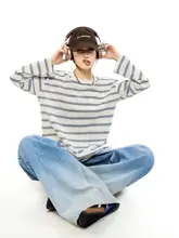 ストライプ柄のゆったりとした長袖Tシャツ【夏用・薄手・紫外線対策】