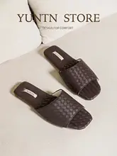 高級感あふれるシンプルなデザイン！男女兼用レザー製室内スリッパ【滑り止め付き・牛筋底】