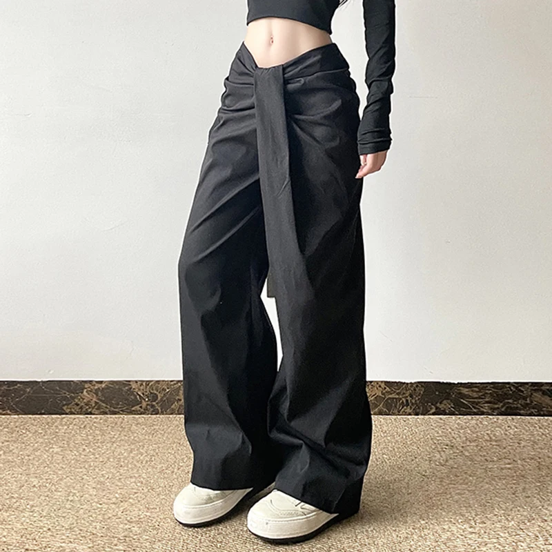 黒ワイドパンツ レディース：不規則プリーツデザインのスリム効果と直筒シルエット