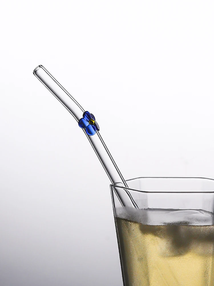 耐熱ガラス製ストローはいつから使えるのか？花柄カップ用の実用性と使用条件を解説