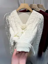 Vネック立体花柄レース長袖トップス【冬用・フィットデザイン・女性用】