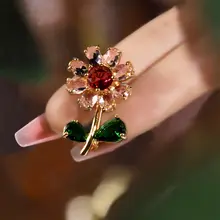 高級水晶製ひまわりブローチ【胸花・ギフト向け】