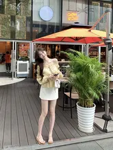 ホワイト 短い スカート 女性 夏の シルエット スタイル