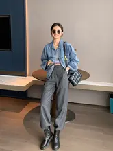 グレーのストレートパンツ【高腰・落ち感・ゆったり・カジュアル・ワイドレッグ】