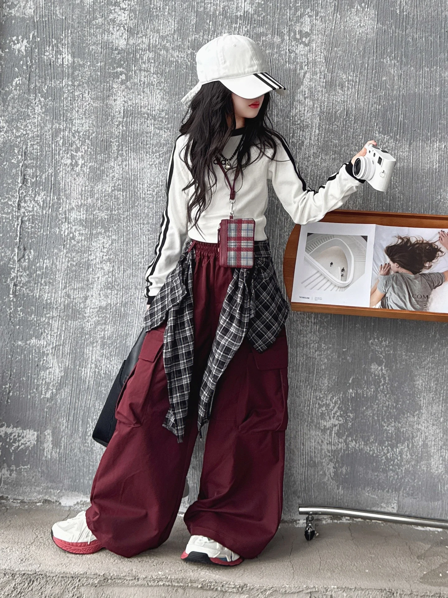 大学生のフェミニンコーデに欠かせないアイテムは？ストリートダンス衣装で変わる「大学生らしい服装」の本質