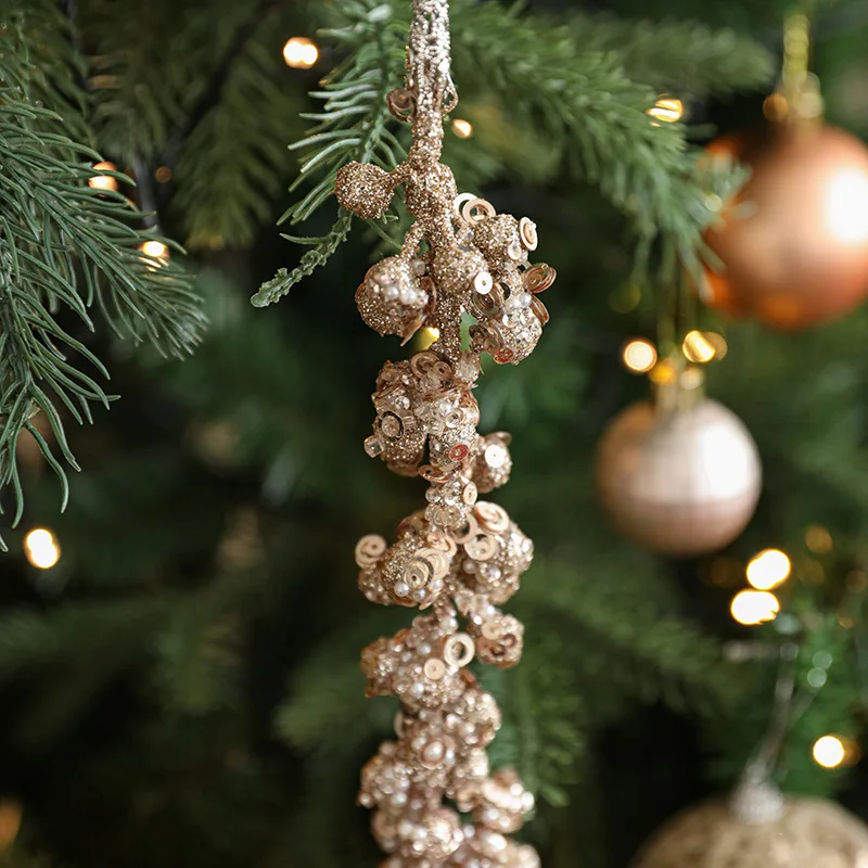12月の壁面に「かわいい」をどう入れる？クリスマスにぴったりの藤製果実飾りの選び方