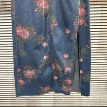 ヴィンテージ風 大花柄デザイン ハイスリットデニムスカート【ミドル丈】