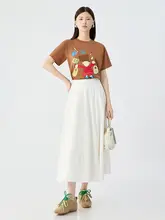 刺繍デザインのフィットTシャツ【ラウンドネック・カジュアル・女性用】
