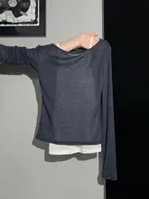 深い青の微透け薄手長袖Tシャツ【スリムフィット・秋のコーディネート・キャミソール付き】（セットアップ対応）