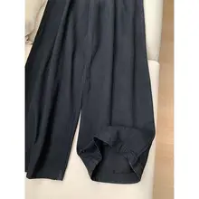 大きいサイズのクラシックなゆったりフィット黒デニムパンツ【春用・皺感・ワイドレッグ・スタイルアップ効果】（セットアップ対応）