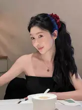 赤いバラの花デザインのバナナクリップ【後頭部用・ヘアアクセサリー】