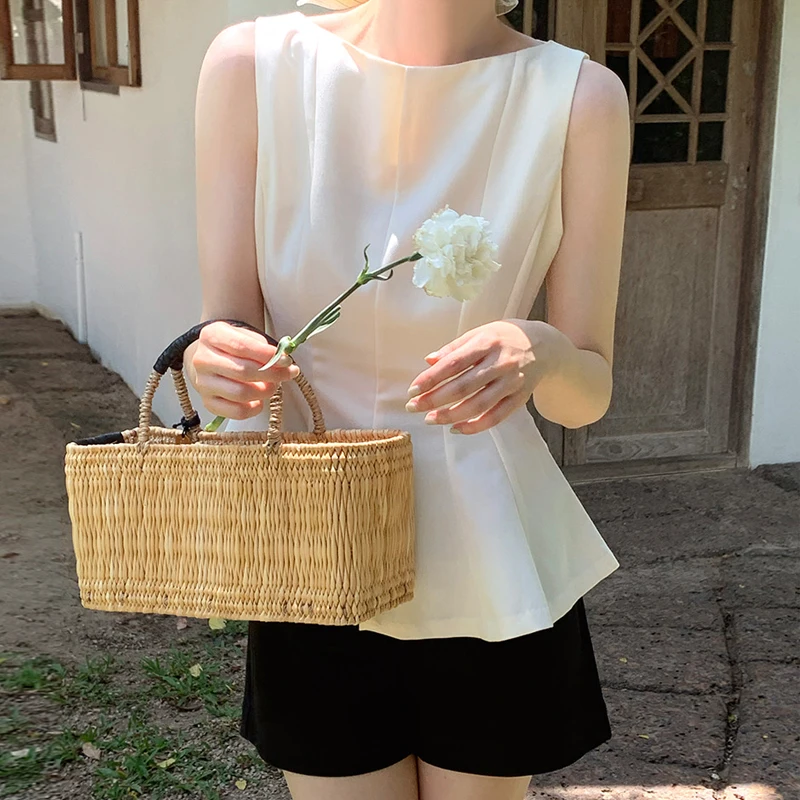 シャツとワンピースの 境界を越える、夏の一枚はこれ？