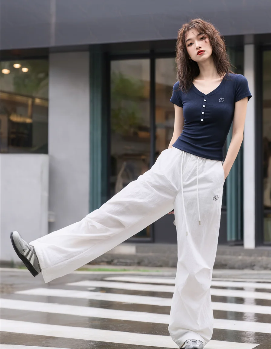 大人可愛い服 50代コーデ 完全ガイド｜質感と色のバランスで自然に着こなす