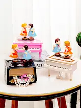 音楽ボックス 彼女への プレゼント バレンタインデー 誕生日 ギフト 創造的な回転ダンスキス ピアノ ラジオ