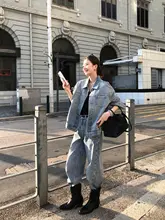 全棉製 ライトウォッシュ仕上げのデニムジャケット【ビンテージスタイル・ゆったりシルエット・短丈】