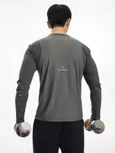 通気性のあるメッシュ素材を使用した速乾ロングスリーブTシャツ【男士・高弾力・スポーツフィットネス用】