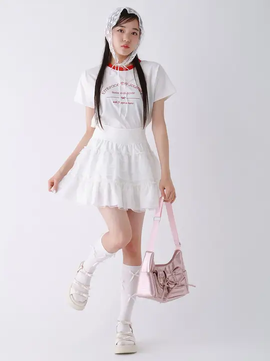 カラーブロック刺繍入りリボン付きラウンドネックTシャツ【かわいいデザイン・ショートスリーブ】