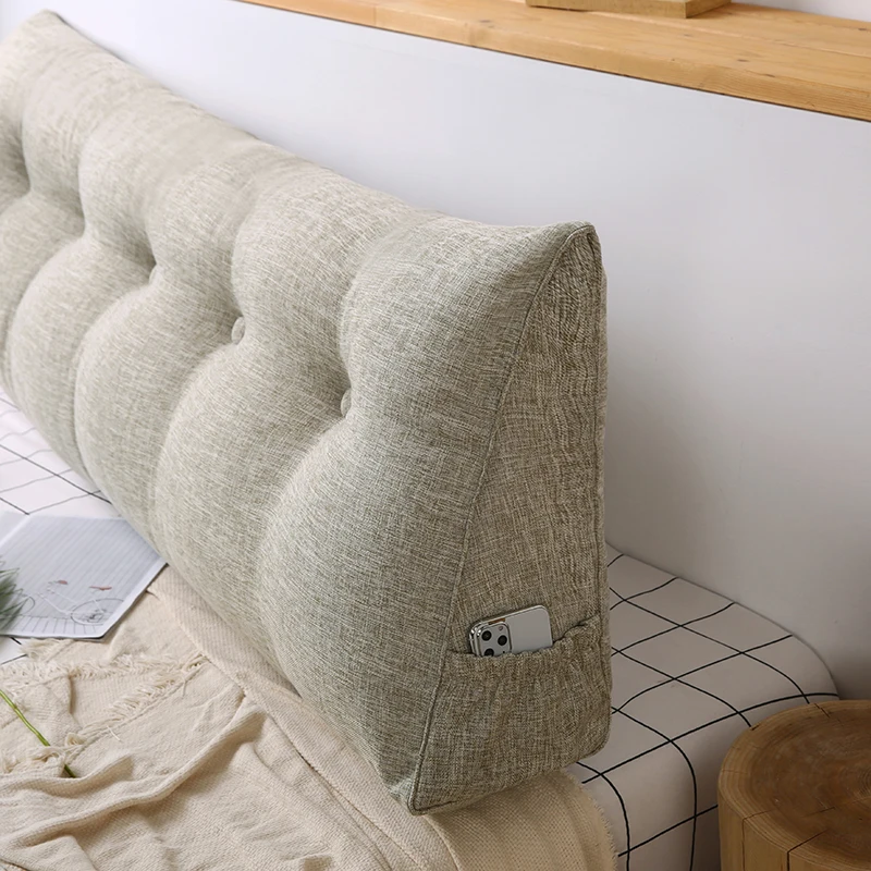 キャンプクッションをどう選ぶ？おしゃれで通気性も抜群の「カンガルーポケット三角形クッション」がおすすめ！