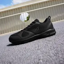 軽量メッシュ素材のランニングシューズ【クッション性・耐摩耗性・ブラック】