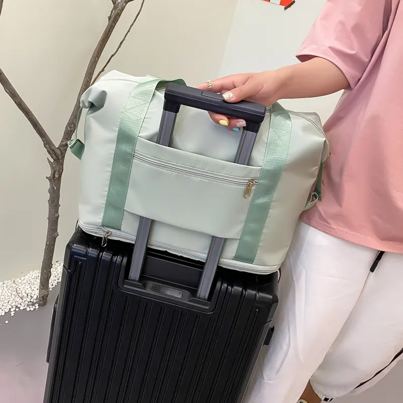 折りたたみトラベルバッグ：ファッションと実用性を両立した大容量提包型バッグ