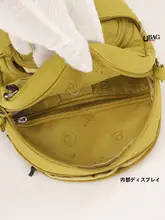ファッショナブルでカジュアルな多ポケットハンドバッグ【軽量・防水・シンプル  デザイン・高品質スマホポシェット】