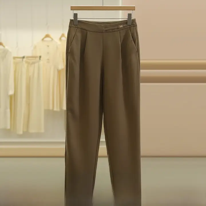 通勤風ストレートパンツ【スリムフィット・デザイン】（セットアップ対応）