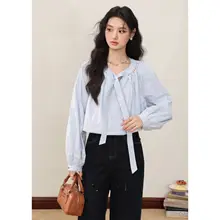 ブルーの長袖シャツとグレーのベスト【重ね着・通勤用・2点コーディネート】（セットアップ対応）