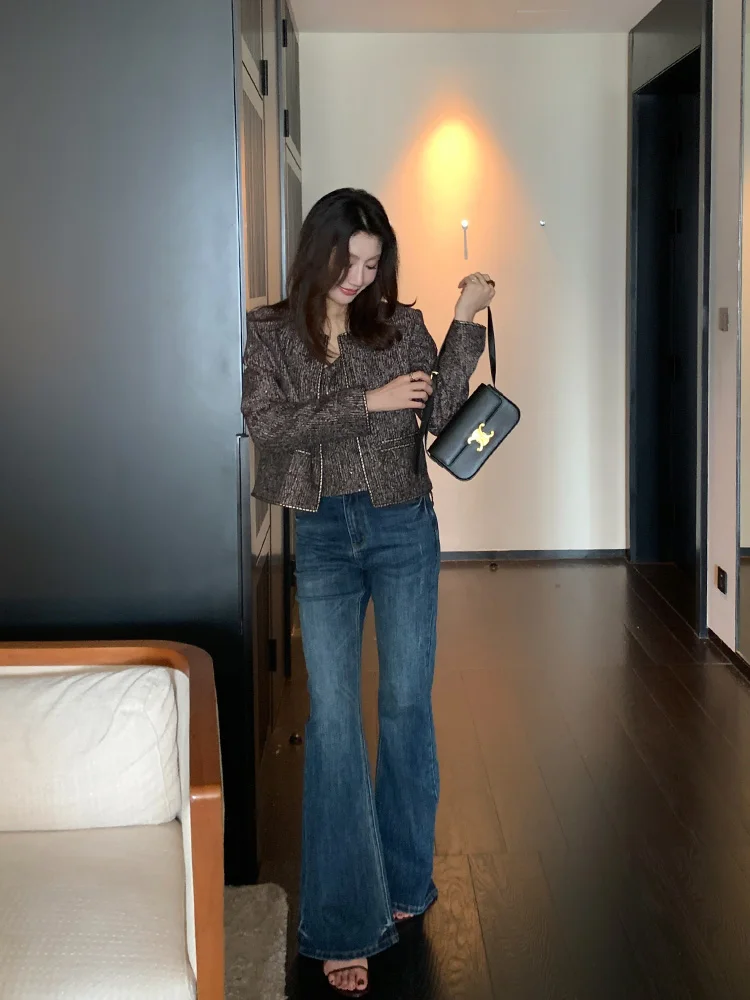 くすみブルー コート は本当に今が旬？その魅力と着こなしのコツを徹底解説