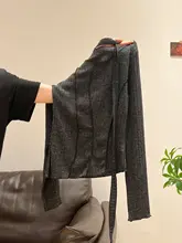 白色の薄手長袖Tシャツ【女性用・ニット・紫外線対策】