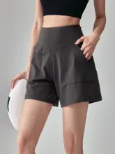 夏用 ヨガ対応の高腰薄手ランニングショートパンツ【通気性・サイドポケット付き】