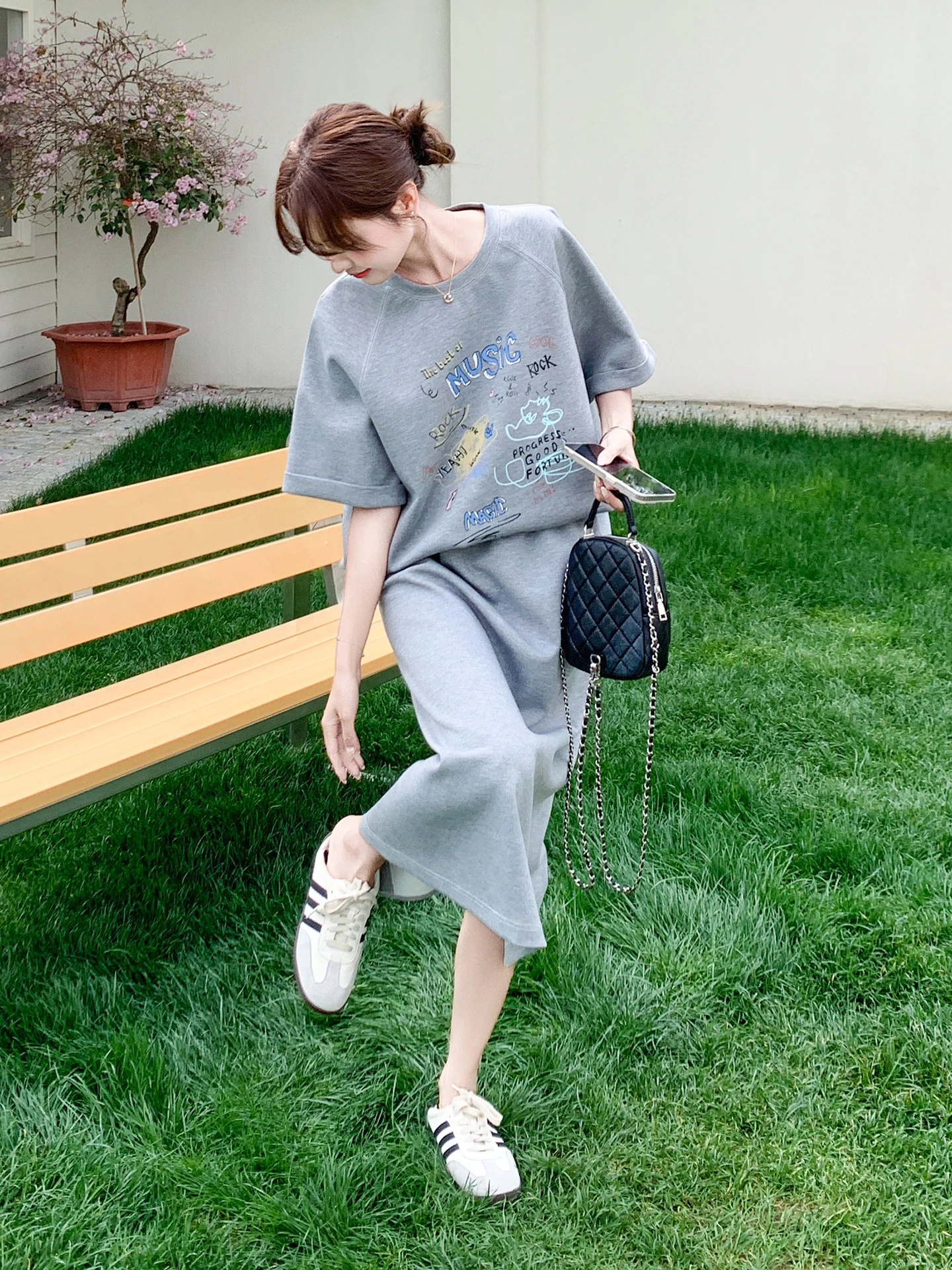 通勤の疲れを吹き飛ばす！2026年の夏、どんなTシャツが最強なの？
