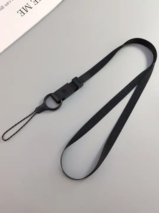 ユニセックス スマホ用 neckストラップ【個性的なデザイン・長め・簡単な滑り止め付き・取り外し可能なリング付き】