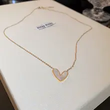 ハート型シェルデザインのチタン製ネックレス【シンプルで洗練・女性用・鎖骨チェーン】