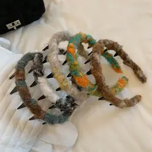 防滑デザインのカラフルな羊羔毛ヘアバンド【高いトップ・秋冬用・外出に最適】