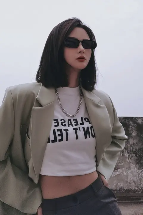 レトロスクエアサングラス【ユニセックス・ストリートスタイル・インスタ映え】