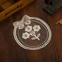 リボンデザインの花刺繍付きレース布パッチ【服装装飾用】