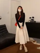 高腰の落ち感ある白いサーキュラー半身スカート【Aライン・ウエストゴム・夏用・小柄向け】