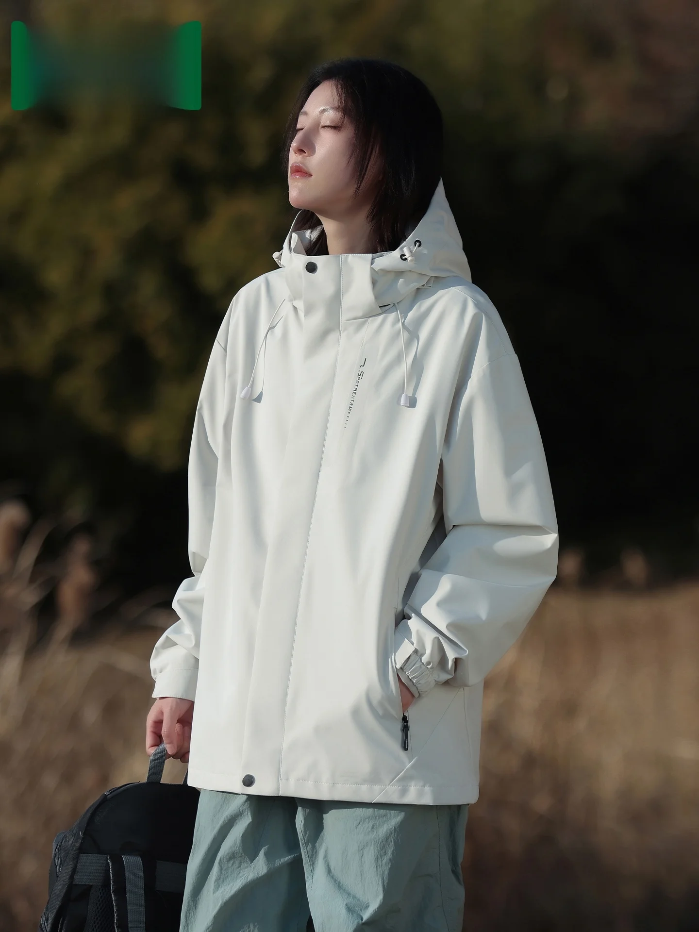 春秋用 防風防水登山用 レディースフード付きアウター