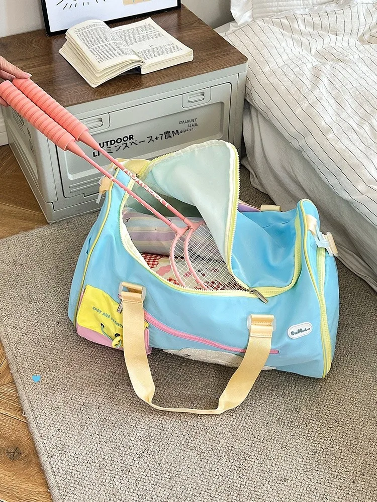 1泊2日の荷物を軽くするためのバッグは？ボストンバッグと比べて、このショルダーバッグが本当に優れている理由