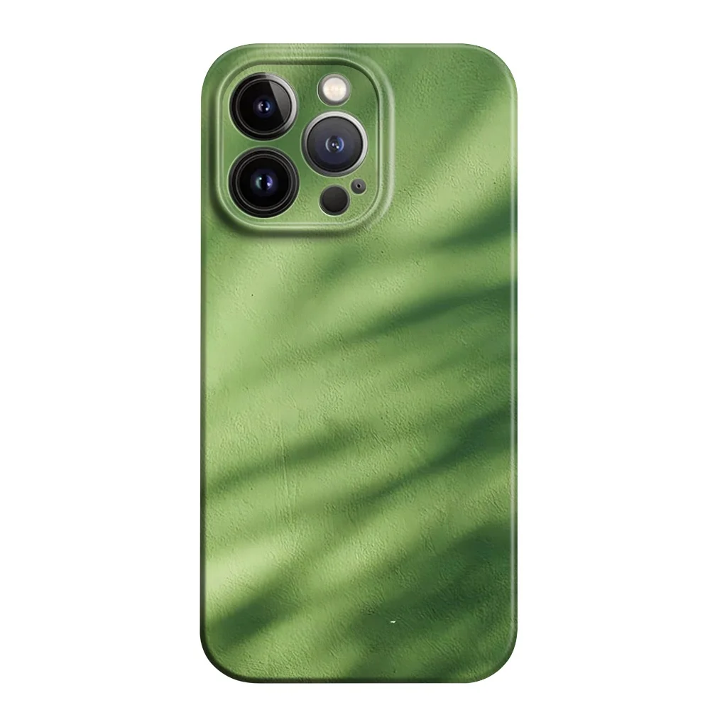 iPhone11プロケース 緑影デザイン：グリーンが持つ実用性と耐久性のバランス