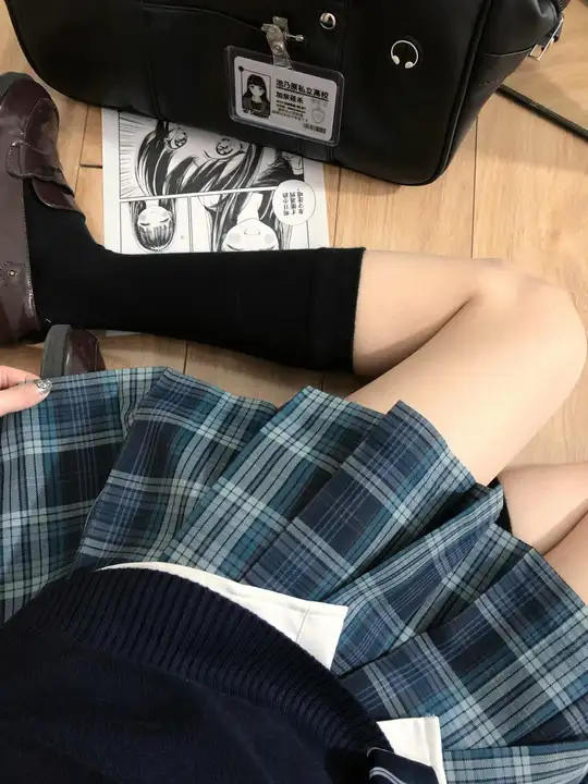 深紺チェックのプリーツスカート【JK制服・学院風】