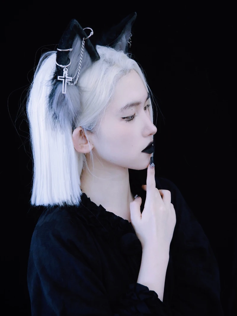 かっこいい ミディアム レイヤー ウルフ と ボブ レイヤー ウルフ を選ぶとき、実はヘアバンドが鍵を握っている？