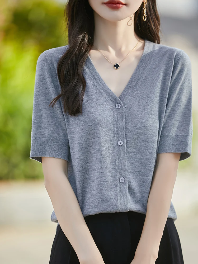 大人可愛いの本質とは？涼感Tシャツで自然なスタイルを実現