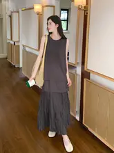 ノースリーブニットの切り替えタンクトップ＆プリーツスカート【夏用・柔らかい雰囲気・女性用】（セットアップ対応）