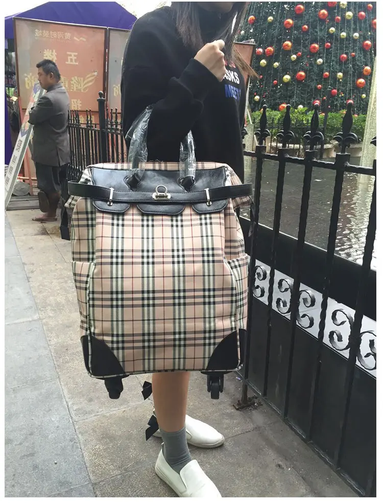 1泊2日旅行の荷物を軽くし、ファッションと機能を両立するカバンは？