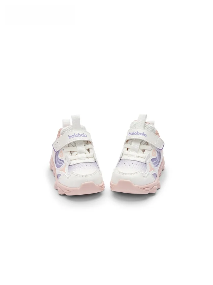 女児用学步靴：軽量で快適な秋冬スタイルの実用性と使い分け