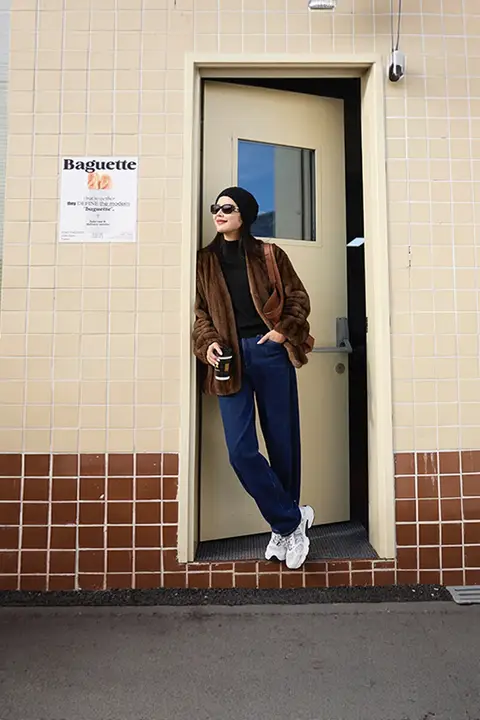 日本製デニムのスリムバナナパンツ【スタイリッシュ・快適なフィット】