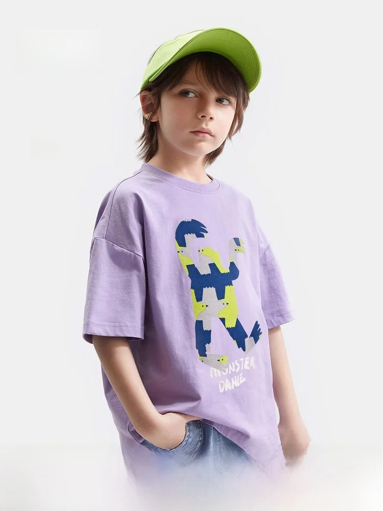 かっこいい赤キャラクターをどう選ぶ？子どもに着せたい夏の1品としての正解は？