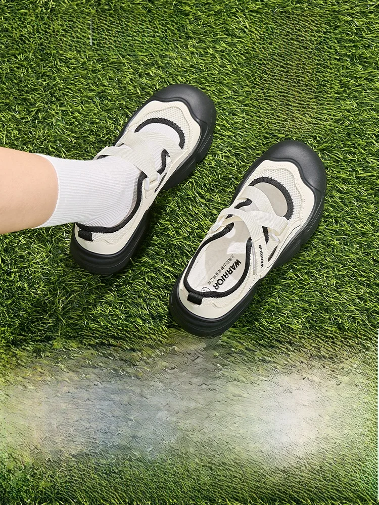 grounds サンダル：夏のアウトドアで快適に歩くための通気性設計と軽量構造