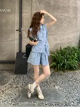 美しいブルーの花柄シャツとショートパンツ【夏用・デザイン性の高い・おしゃれ】（セットアップ対応）